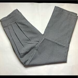 Gorgeous Dee Elly Checked Pants with front pleats. Black & White. Small. NWOT